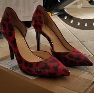 Jessica Simpson red pumps 8